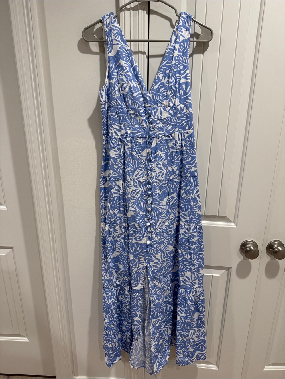Jessica Simpson Blue and White Floral Midi Dress